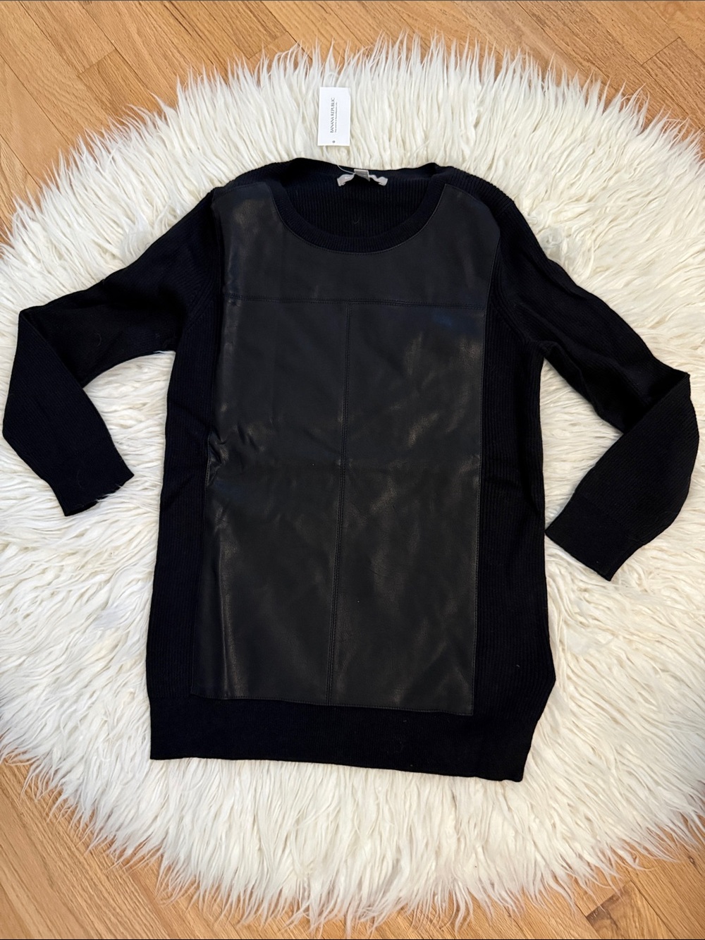 NWT Banana Republic Black Mixed-Media Crewneck Sweater. Sz M